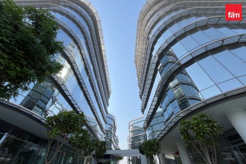 Office in Umm Ramool, Dubai 413.9 sq.m. № 139517 - photo 9