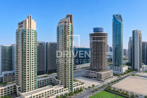 شقة في Burj Royale, وسط مدينة دبي, دبي 2 غرف نوم, 91.88 م² رقم 138770 - صورة 13