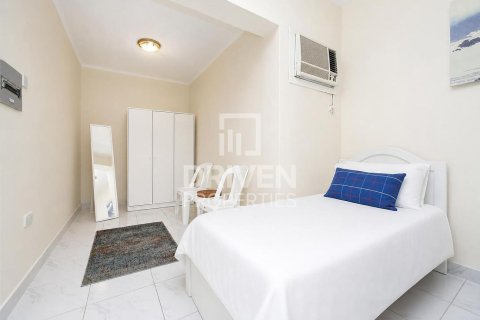 Villa en Al Safa 2, Al Safa, Dubai, 4 dormitorios, 2787.09 m², № 138769 - foto 4