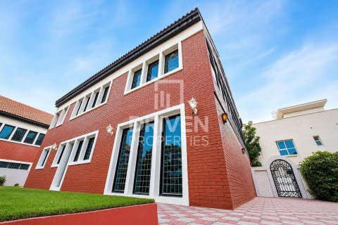 Villa en Al Safa 2, Al Safa, Dubai, 4 dormitorios, 2787.09 m², № 138769 - foto 11