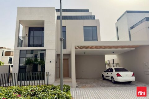 Вилла в Дубае, 4 спальни, 517.4м², № 109367
