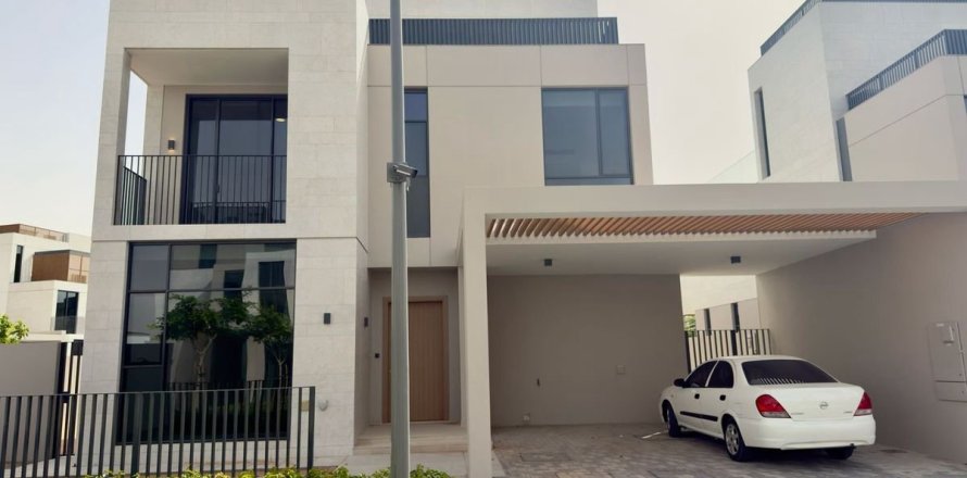 Вилла в Дубае, 4 спальни, 517.4м², № 109367