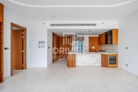 Apartamento en The Crescent, Palm Jumeirah, Dubai, 1 dormitorio, 105.63 m², № 129019 - foto 2