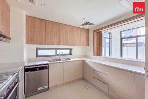 Villa in Dubai 4 bedrooms, 414.1 sq.m. № 67358 - photo 6