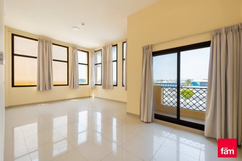 Снять в аренду виллу в Аль-Барше, Дубай: 6 спален, 1156м², № 67353 - фото 8