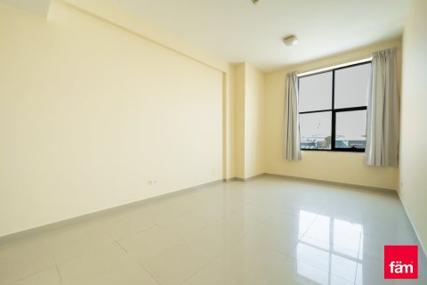 Снять в аренду виллу в Аль-Барше, Дубай: 6 спален, 1156м², № 67353 - фото 6