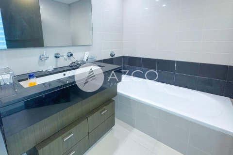 Снять в аренду квартиру в The Lofts, Даунтаун Дубай (Даунтаун Бурдж Дубай), Дубай: 2 спальни, 133.1м², № 38406 - фото 3