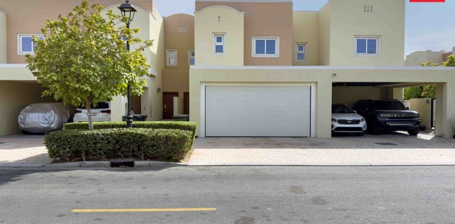 Adosado en Dubai, 3 dormitorios, 164.8 m², № 134806