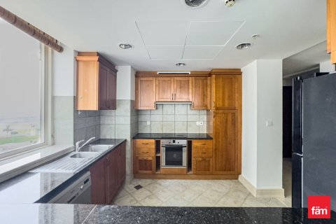Apartment in Dubai Marina, Dubai 2 bedrooms, 159.3 sq.m. № 134807 - photo 15