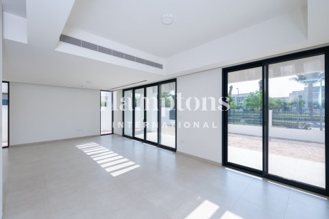 Снять в аренду виллу в Arabian Ranches 3, Дубай: 4 спальни, 611.20883700м², № 63210 - фото 21