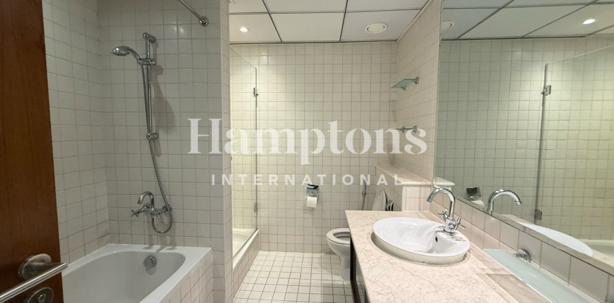 Apartment in The Address Dubai Marina, Dubai Marina, Dubai 2 bedrooms, 125.512 sq.m. № 63205