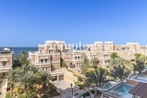 Снять в аренду квартиру в FIVE Palm Jumeirah, Пальма Джумейра, Дубай: 3 спальни, 212.19045200м², № 63213 - фото 6