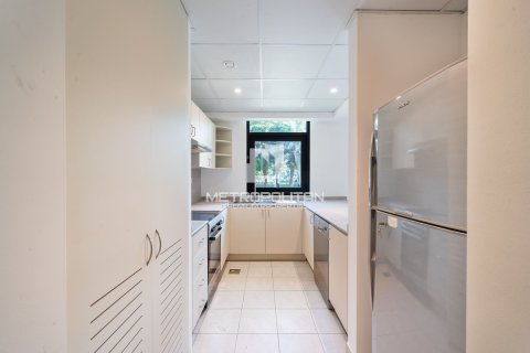 Apartment in Greens, Dubai 2 bedrooms, 128 sq.m. № 73968 - photo 9