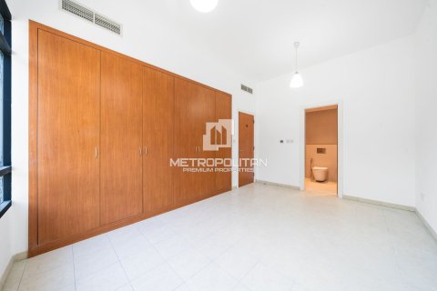 Apartment in Greens, Dubai 2 bedrooms, 128 sq.m. № 73968 - photo 7