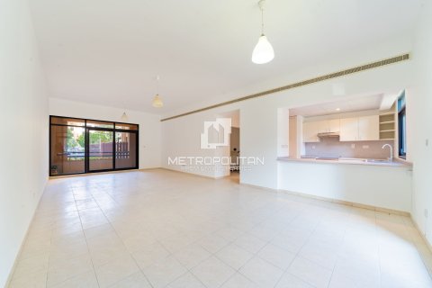 Apartment in Greens, Dubai 2 bedrooms, 128 sq.m. № 73968 - photo 1