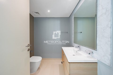 Снять в аренду виллу в DAMAC Hills (Akoya by DAMAC), Дубай: 3 спальни, 253м², № 73967 - фото 10