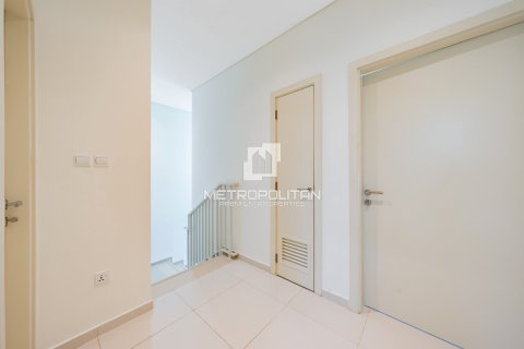 Снять в аренду виллу в DAMAC Hills (Akoya by DAMAC), Дубай: 3 спальни, 253м², № 73967 - фото 23