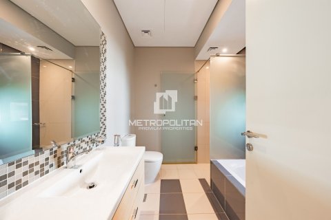 Снять в аренду виллу в DAMAC Hills (Akoya by DAMAC), Дубай: 3 спальни, 253м², № 73967 - фото 19