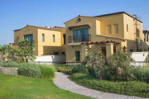 Villa in Mirdif, Dubai 2 bedrooms, 262 sq.m. № 54574 - photo 7