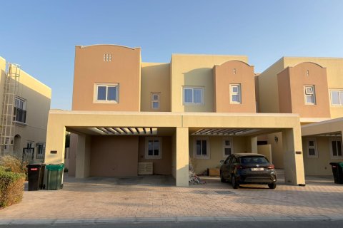 Maison de ville à Dubai, 3 chambres, 185 m², № 97244
