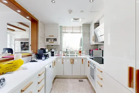 Apartment in Dubai 3 bedrooms, 168 sq.m. № 85628 - photo 3