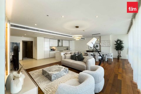 Apartment in Al Wasl, Dubai 3 bedrooms, 208 sq.m. № 59743 - photo 1
