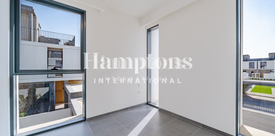 Вилла в Arabian Ranches 3, Дубай, 4 спальни, 390.007м², № 70789