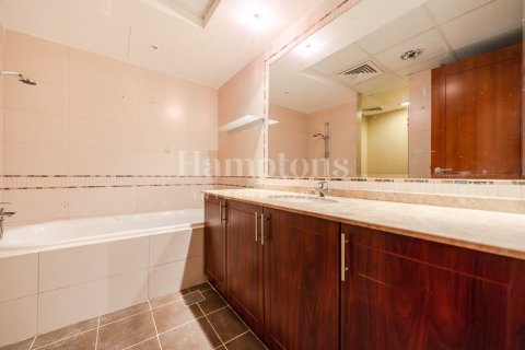 Apartment in The Address Dubai Marina, Dubai Marina, Dubai 3 bedrooms, 330.15032013 sq.m. № 70788 - photo 19