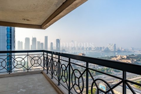 Apartment in The Address Dubai Marina, Dubai Marina, Dubai 3 bedrooms, 330.15032013 sq.m. № 70788 - photo 15