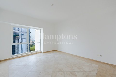 Apartment in The Address Dubai Marina, Dubai Marina, Dubai 3 bedrooms, 330.15032013 sq.m. № 70788 - photo 18