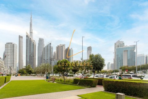 Снять в аренду квартиру в Даунтаун Дубай (Даунтаун Бурдж Дубай), Дубай: 3 спальни, 203м², № 77602 - фото 10