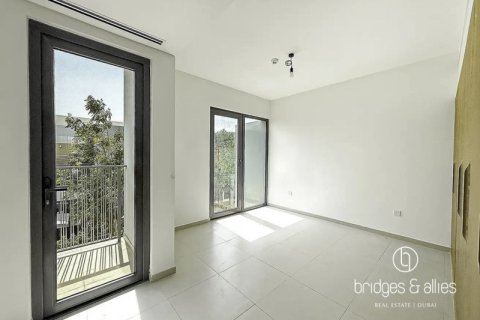 Снять в аренду виллу в Tilal Al Ghaf, Дубай: 3 спальни, 146м², № 90775 - фото 5