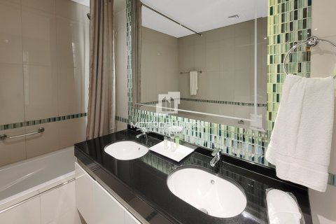 Apartment in Damac Heights, Dubai Marina, Dubai 3 bedrooms, 181 sq.m. № 73724 - photo 16