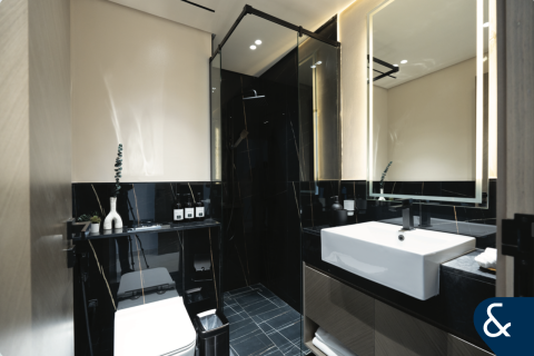 Apartment in Business Bay, Dubai 2 bedrooms, 123 sq.m. № 88715 - photo 16
