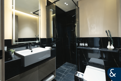 Apartment in Business Bay, Dubai 2 bedrooms, 123 sq.m. № 88715 - photo 18