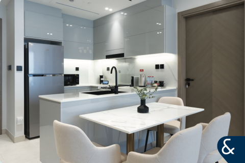 Apartment in Business Bay, Dubai 2 bedrooms, 123 sq.m. № 88715 - photo 3