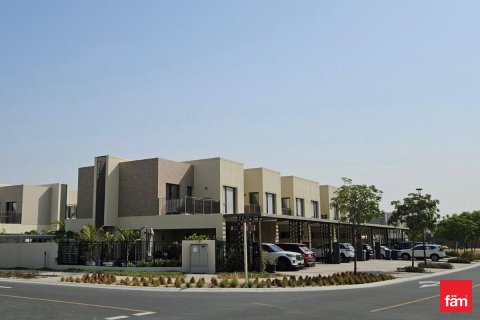 Villa en Dubai, 4 dormitorios, 236.7 m², № 111897