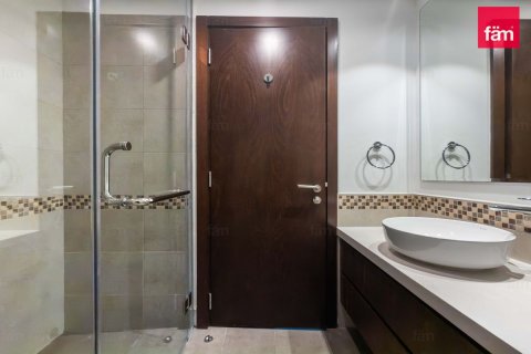 Apartment in Business Bay, Dubai 2 bedrooms, 83.6 sq.m. № 114202 - photo 19