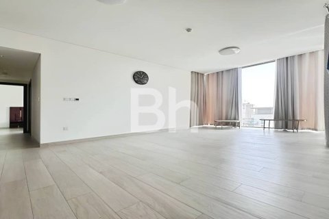 Снять в аренду квартиру в Дубае: 3 спальни, 136м², № 21150 - фото 1