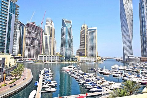 Villa à Dubai Marina, Dubai, 3 chambres, 464 m², № 44723 - photo 1