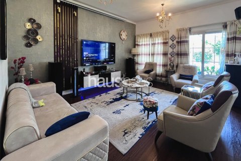 Villa in The Springs, Dubai 3 bedrooms, 251 sq.m. № 44734 - photo 1