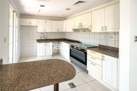 Villa en The Springs, Dubai, 3 dormitorios, 251 m², № 44728 - foto 2