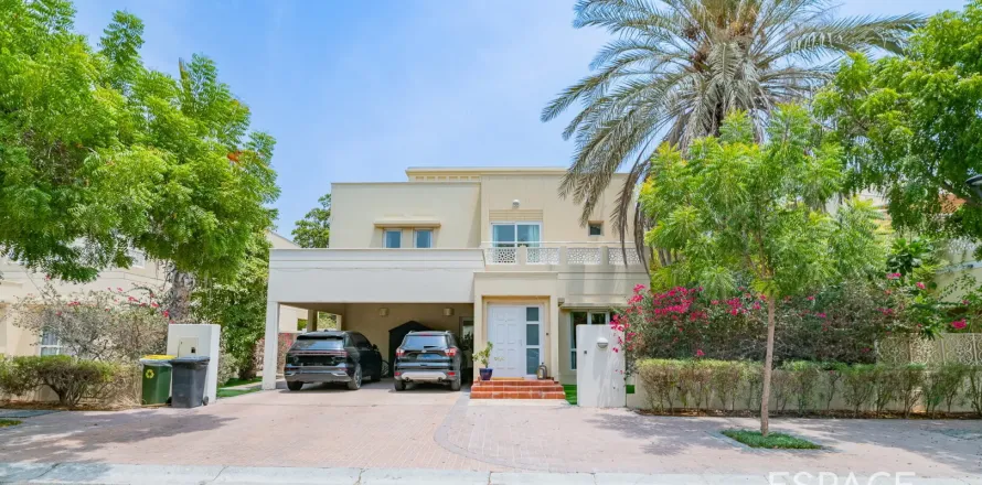 Villa à Meadows, Dubai, 4 chambres, 373 m², № 62242