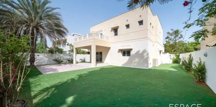 Villa in Meadows, Dubai 4 bedrooms, 373 sq.m. № 62242