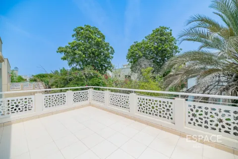 Villa à Meadows, Dubai, 4 chambres, 373 m², № 62242 - photo 14