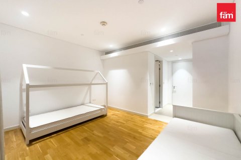 Apartment in Dubai 3 bedrooms, 190 sq.m. № 124560 - photo 15