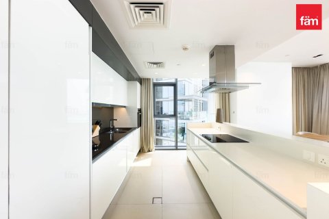 Apartment in Dubai 3 bedrooms, 190 sq.m. № 124560 - photo 6