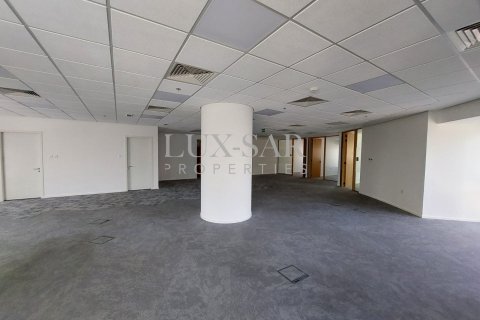 Снять в аренду офис в Sheikh Zayed Road, Дубай: 524м², № 37602 - фото 19