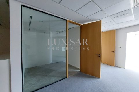 Снять в аренду офис в Sheikh Zayed Road, Дубай: 524м², № 37602 - фото 11