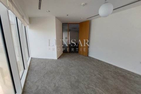 Снять в аренду офис в Sheikh Zayed Road, Дубай: 524м², № 37602 - фото 7